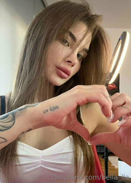 Nacktes geleaktes OnlyFans-Foto von Bellalla