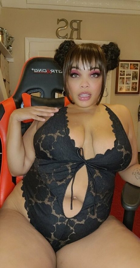Nacktes geleaktes OnlyFans-Foto von Yettajobrown