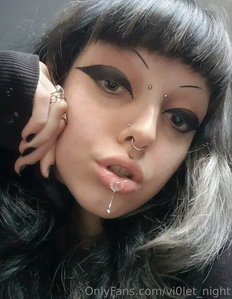 Nacktes geleaktes OnlyFans-Foto von Vi0letnight