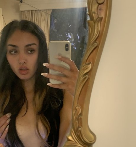 Nacktes geleaktes OnlyFans-Foto von Akasha Collins