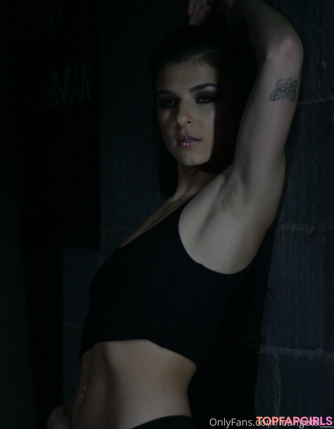 Nacktes geleaktes OnlyFans-Foto von Leah Gotti #1993