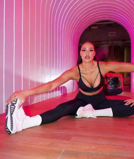 Nacktes geleaktes OnlyFans-Foto von Elizabeth Cambage