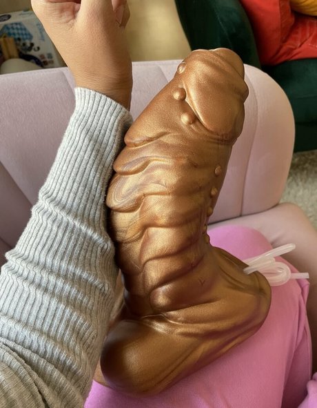 Nacktes geleaktes OnlyFans-Foto von Lola