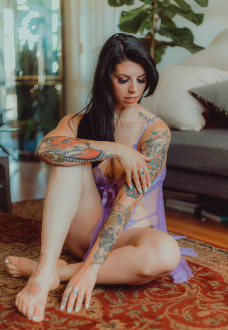 Nacktes geleaktes OnlyFans-Foto von Thatsoraven95