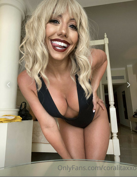 Nacktes geleaktes OnlyFans-Foto von Coralitaxxo