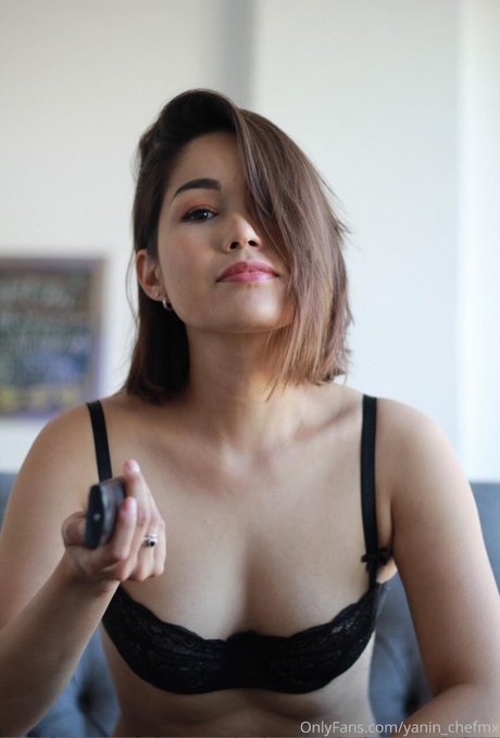 Nacktes geleaktes OnlyFans-Foto von Yanin Campos