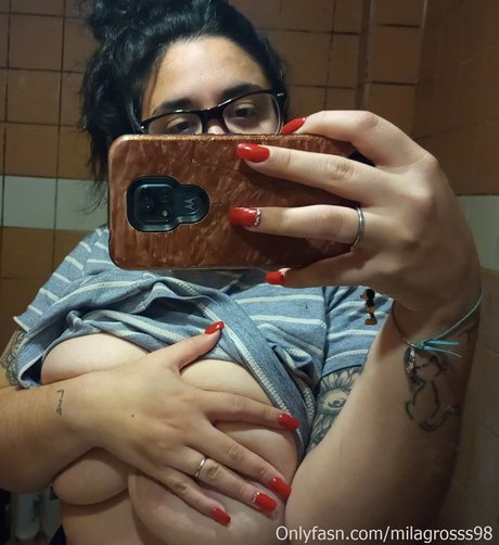 Nacktes geleaktes OnlyFans-Foto von Mili