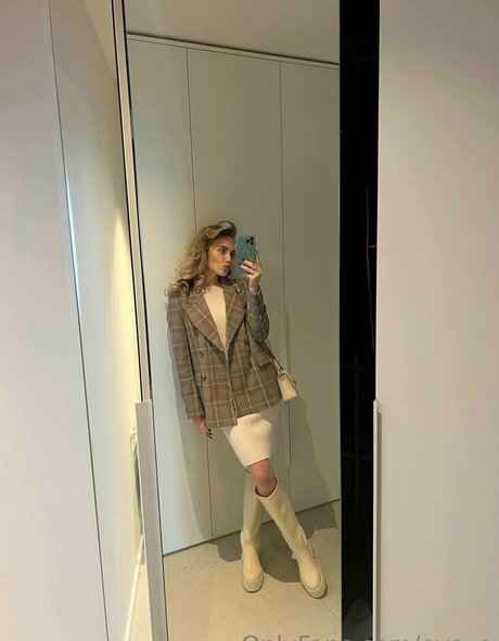 Nacktes geleaktes OnlyFans-Foto von Evae