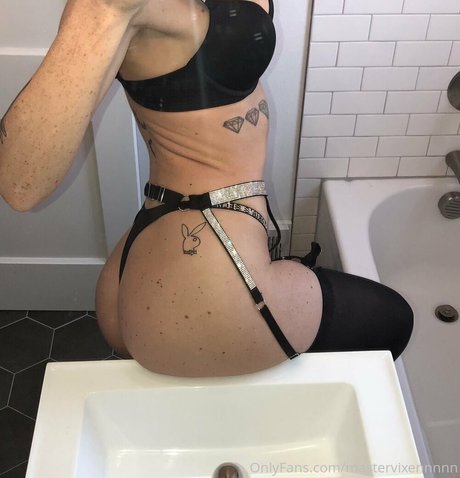 Nacktes geleaktes OnlyFans-Foto von Mastervixennnnn