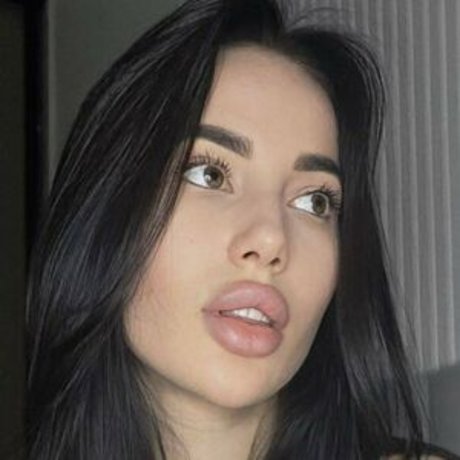 Nacktes geleaktes OnlyFans-Foto von Nadinnadi