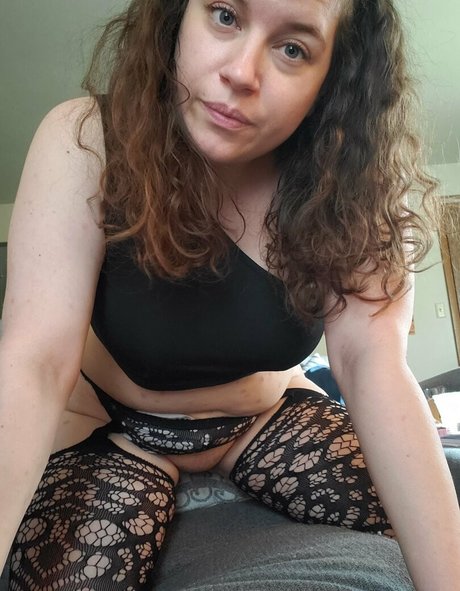 Nacktes geleaktes OnlyFans-Foto von Prettylittlecurls