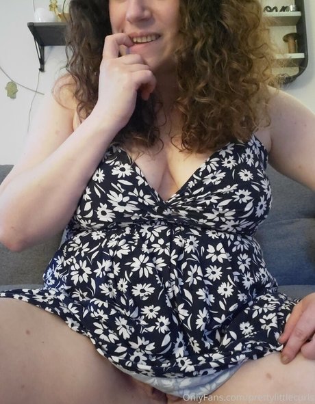 Nacktes geleaktes OnlyFans-Foto von Prettylittlecurls