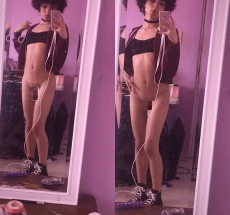 Nacktes geleaktes OnlyFans-Foto von Marie Antoinette 2077