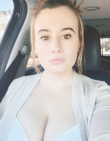 Nacktes geleaktes OnlyFans-Foto von Lillybehave