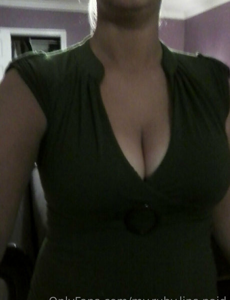 Nacktes geleaktes OnlyFans-Foto von Myrubylipspaid