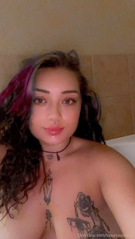 Nacktes geleaktes OnlyFans-Foto von Luxuriouslarue