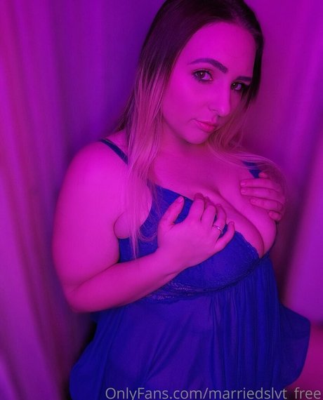 Nacktes geleaktes OnlyFans-Foto von Marriedslvtfree