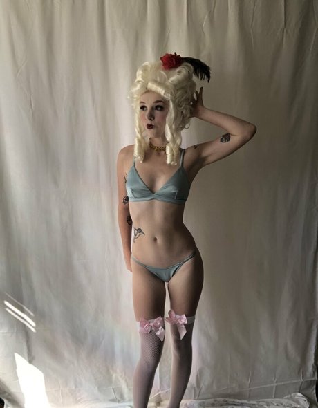 Nacktes geleaktes OnlyFans-Foto von Lilyevansfree