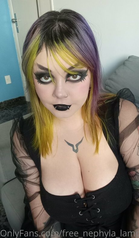 Nacktes geleaktes OnlyFans-Foto von Freecybernyxie