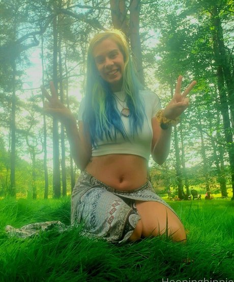 Nacktes geleaktes OnlyFans-Foto von Hoopinghippie23