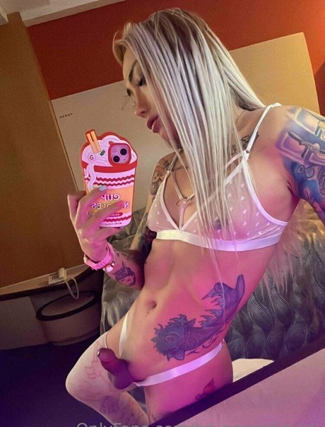 Nacktes geleaktes OnlyFans-Foto von Brunaasalimeni