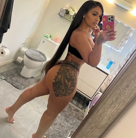 Nacktes geleaktes OnlyFans-Foto von Princess A1naniee