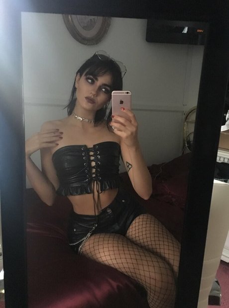 Nacktes geleaktes OnlyFans-Foto von Autumngravesz