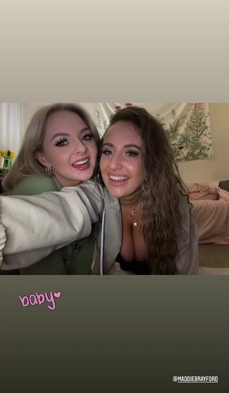 Nacktes geleaktes OnlyFans-Foto von Tiffany Harrison