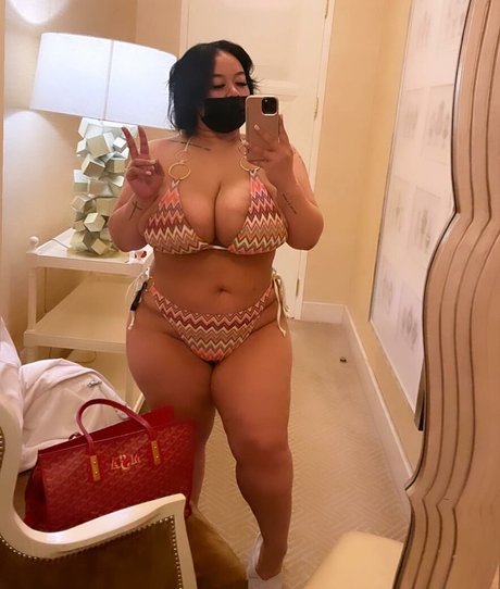 Nacktes geleaktes OnlyFans-Foto von Bree Candace