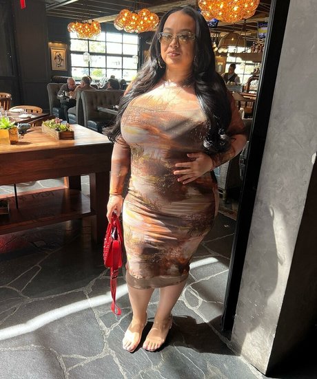 Nacktes geleaktes OnlyFans-Foto von Bree Candace