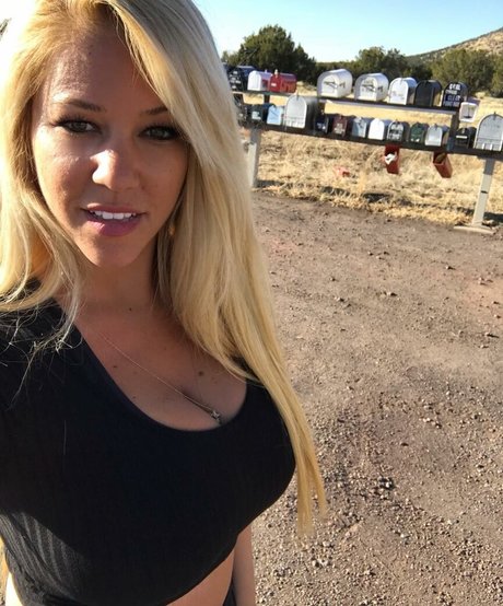 Nacktes geleaktes OnlyFans-Foto von Nicolle A