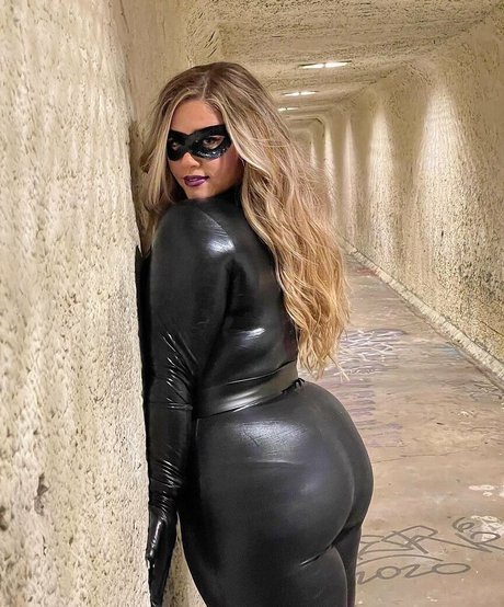 Nacktes geleaktes OnlyFans-Foto von Ellanabryan