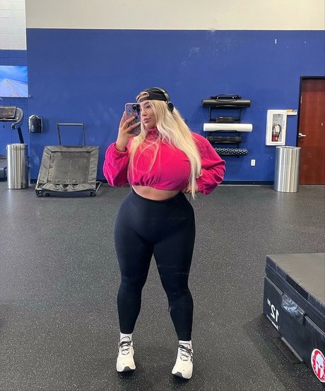 Nacktes geleaktes OnlyFans-Foto von Taya Christian