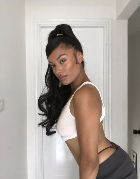 Nacktes geleaktes OnlyFans-Foto von Itsmenaomi