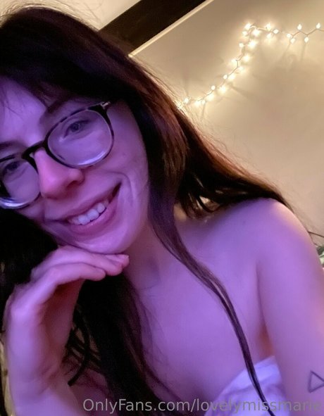 Nacktes geleaktes OnlyFans-Foto von Lovelymissmarie