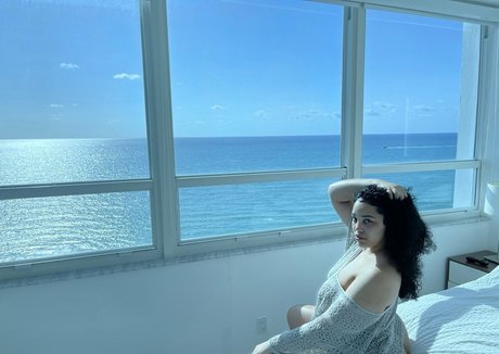 Nacktes geleaktes OnlyFans-Foto von Gemthejewels