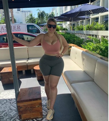 Nacktes geleaktes OnlyFans-Foto von Blondiemami