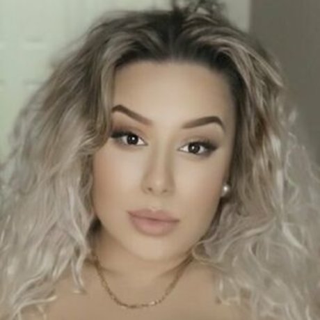 Nacktes geleaktes OnlyFans-Foto von Blondiemami