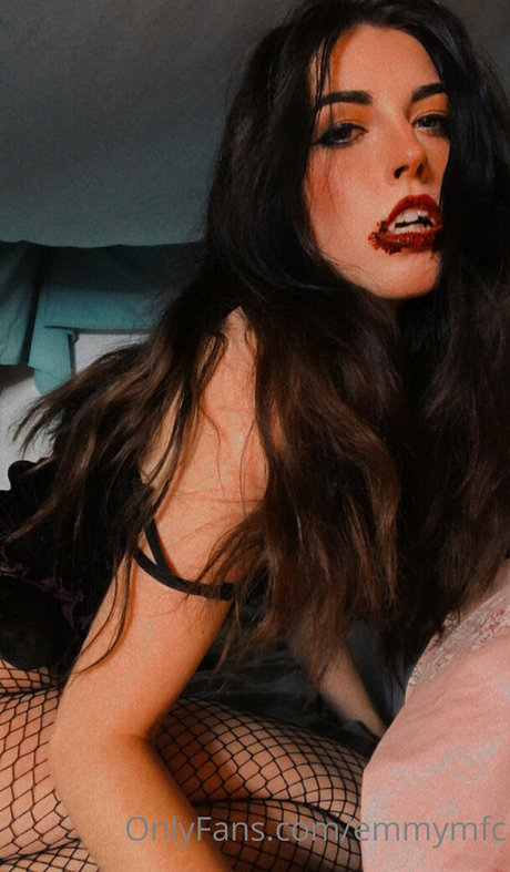 Nacktes geleaktes OnlyFans-Foto von Emmymfc