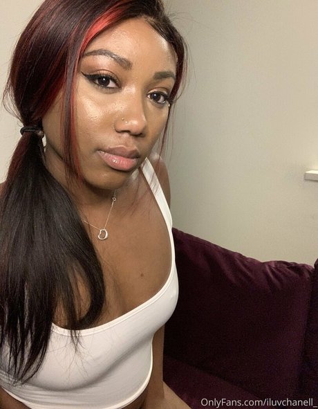 Nacktes geleaktes OnlyFans-Foto von Iluvchanell