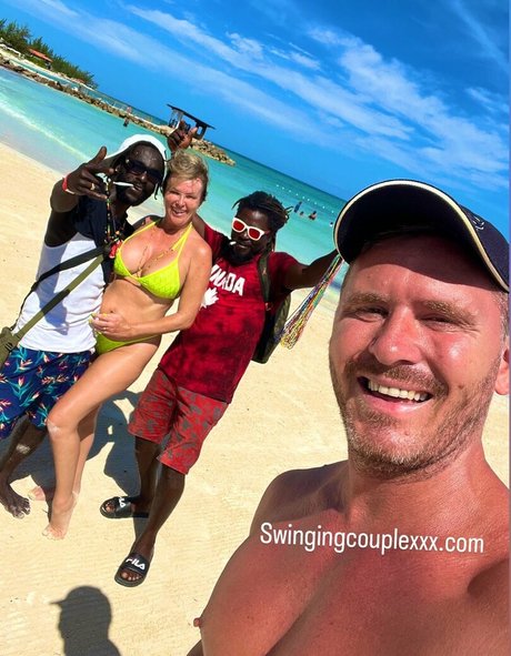 Swingingcouple
