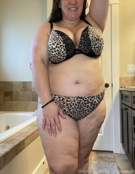 Kinky_nextdoor