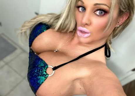Nacktes geleaktes OnlyFans-Foto von Sexxystarr77