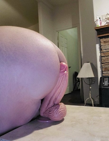 Nacktes geleaktes OnlyFans-Foto von Erikalewinskyy