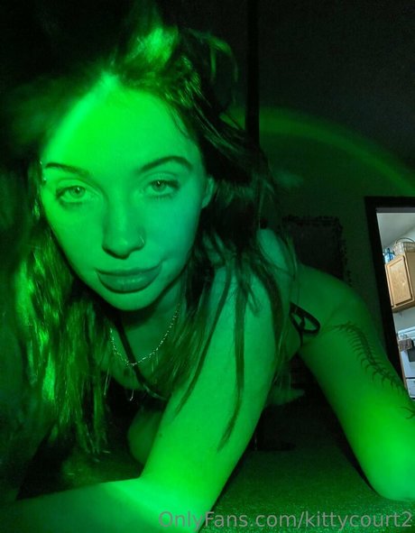 Nacktes geleaktes OnlyFans-Foto von Kittycourty