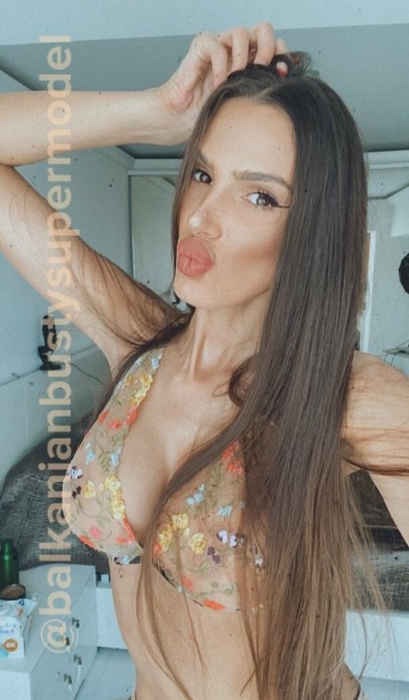 Balkanianbustysupermodel