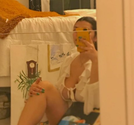 Nacktes geleaktes OnlyFans-Foto von Nada C