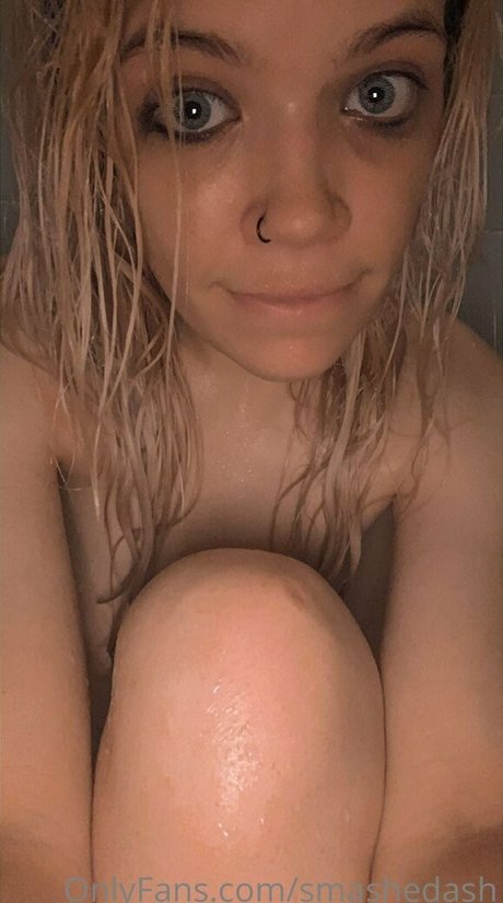 Nacktes geleaktes OnlyFans-Foto von Smashedash