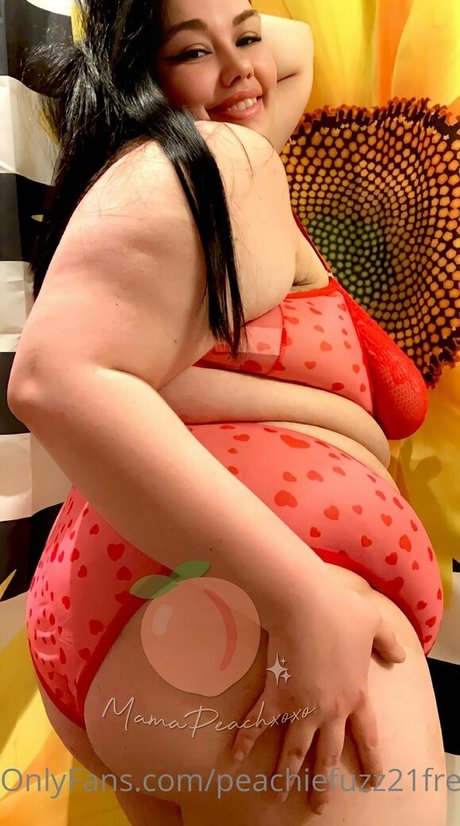 Nacktes geleaktes OnlyFans-Foto von Mamapeachxoxofree