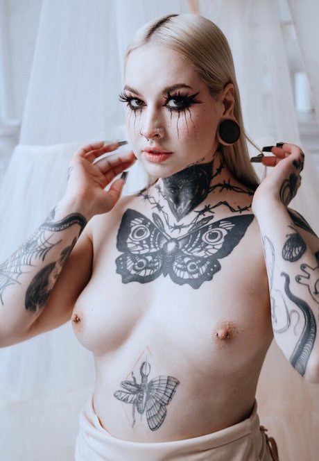 Nacktes geleaktes OnlyFans-Foto von Dariamilk